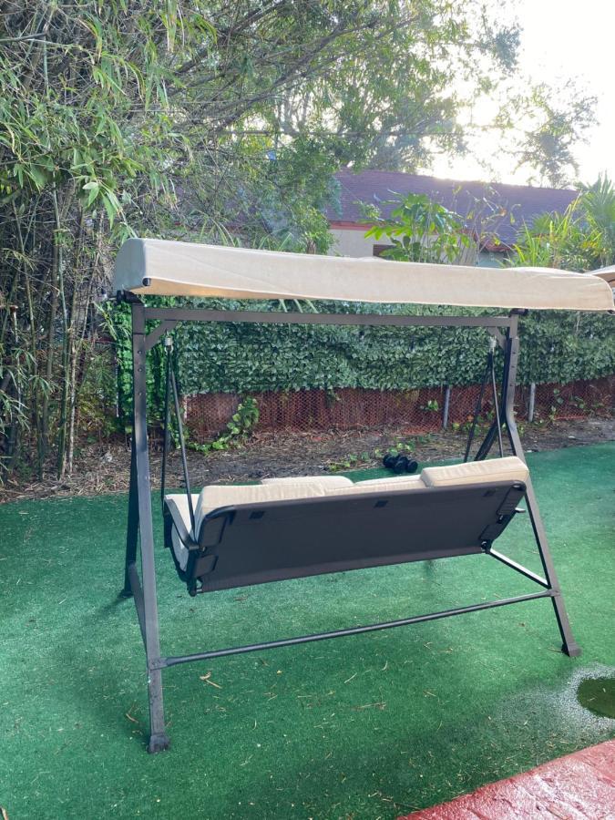 Crocodhouse Early Check In Free Parking 7 Years Hosting In Fort Laud Форт Лодърдейл Екстериор снимка